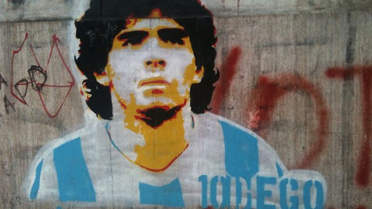 Fußball ist in Argentinien nationale Obsession, der große Held immer noch Diego Maradona.