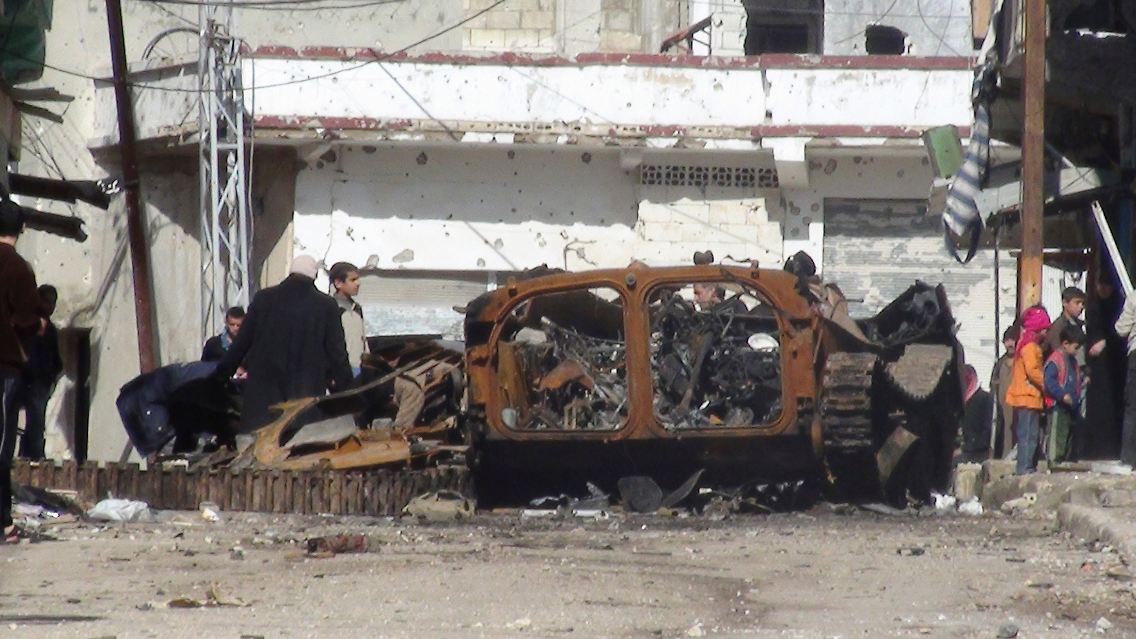 2012-02-03T230243Z_01_AMM36_RTRMDNP_3_SYRIA.JPG7516312930884595507.jpg