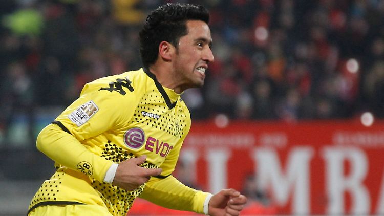 Da jubelt er: Dortmunds Lucas Barrios nach seinem Tor in Nürnberg.
