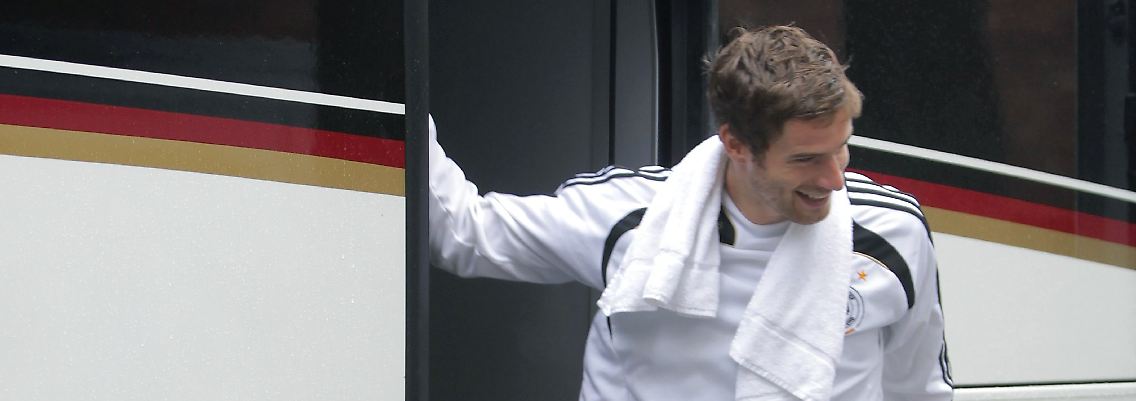 Arne Friedrich würde Kevin Kuranyi gern wieder im Nationalmannschaftsbus begrüßen.