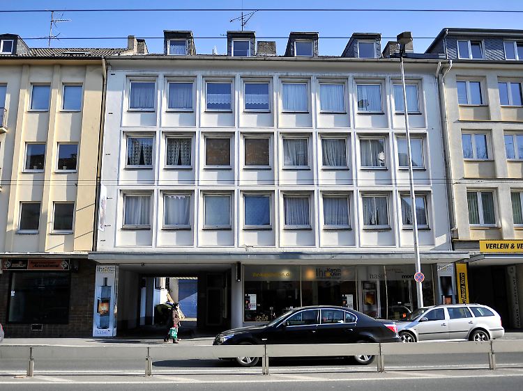 In der Solinger Millatu Ibrahim Moschee trifft sich die Salafisten-Szene. Ihr werden auch die beiden Verurteilten zugerechnet.