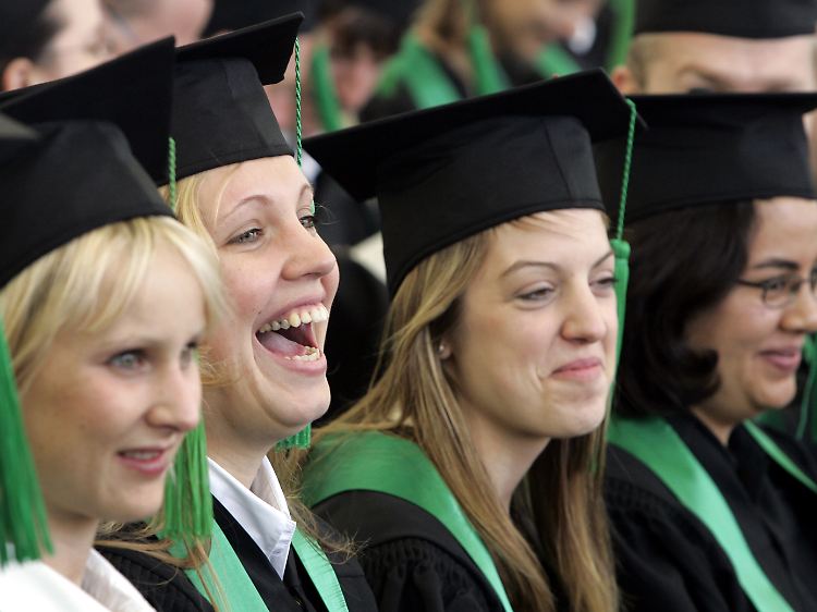Eine gute schulische Ausbildung schützt längst nicht mehr vor Arbeitslosigkeit.