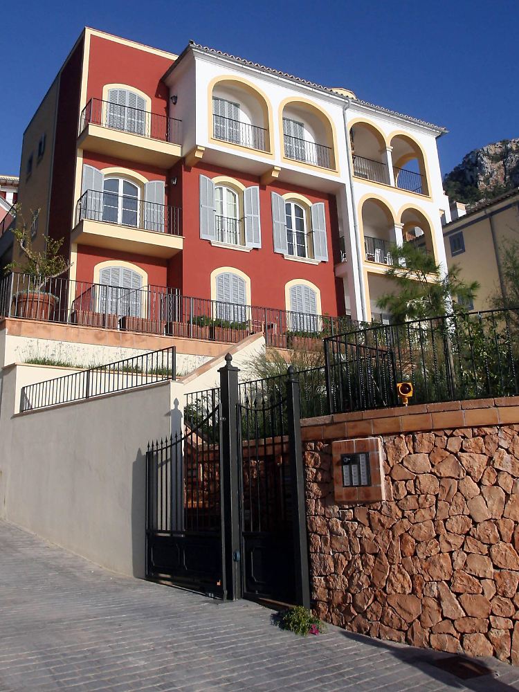 Gately starb in seinem Apartement in Port D'Andratx.