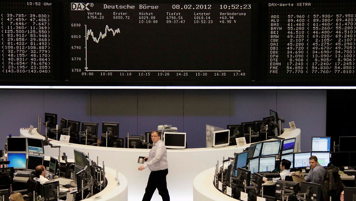 2012-02-08T100054Z_01_BER600_RTRMDNP_3_GERMANY.JPG685574160850668117.jpg