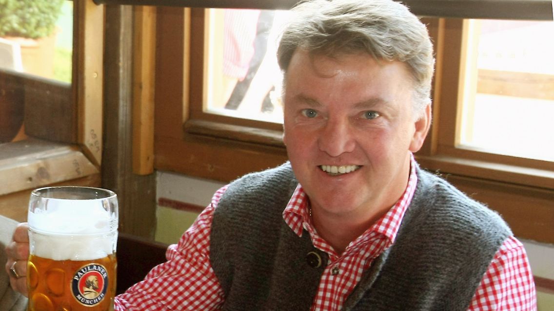 Spaß beim Oktoberfest - Louis van Gaal.