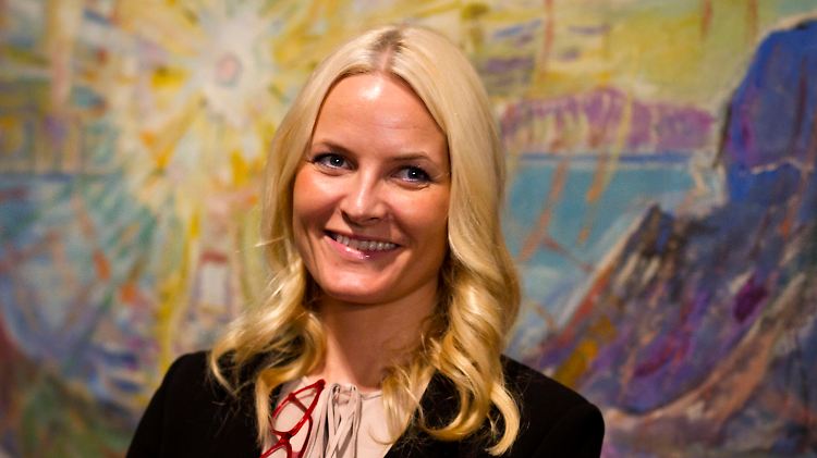 Prinzessin Mette-Marit vor dem Munch-Bild "Die Sonne".
