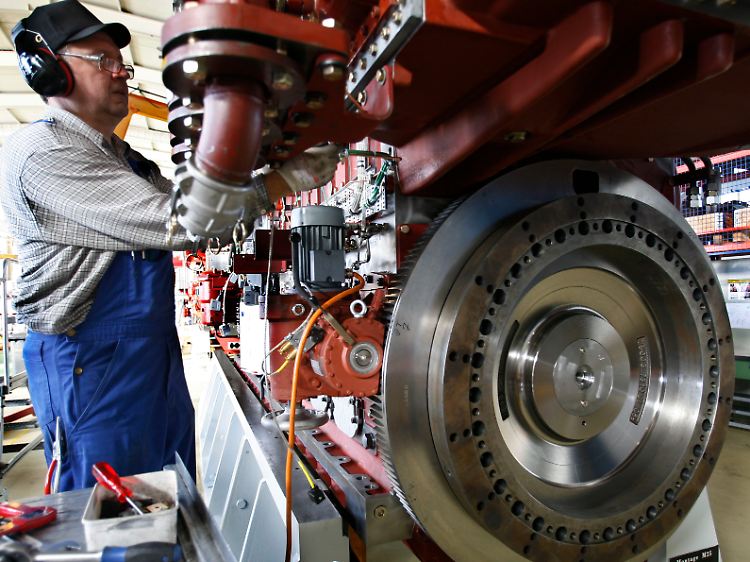 Die exportabhängige Industrie setzte ihren leichten Aufwärtstrend fort.
