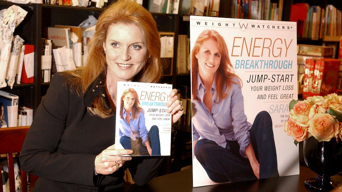Nicht öffentlichkeitsscheu: Sarah Ferguson macht Werbung für Weight Watchers und für ihr Abnehm-Buch "Energy Breakthrough". (Archivbild von 2002)