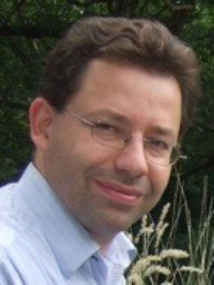 Dr. Georg Feulner ist Astrophysiker im Forschungsbereich Erdsystemanalyse am Potsdam-Institut für Klimafolgenforschung.