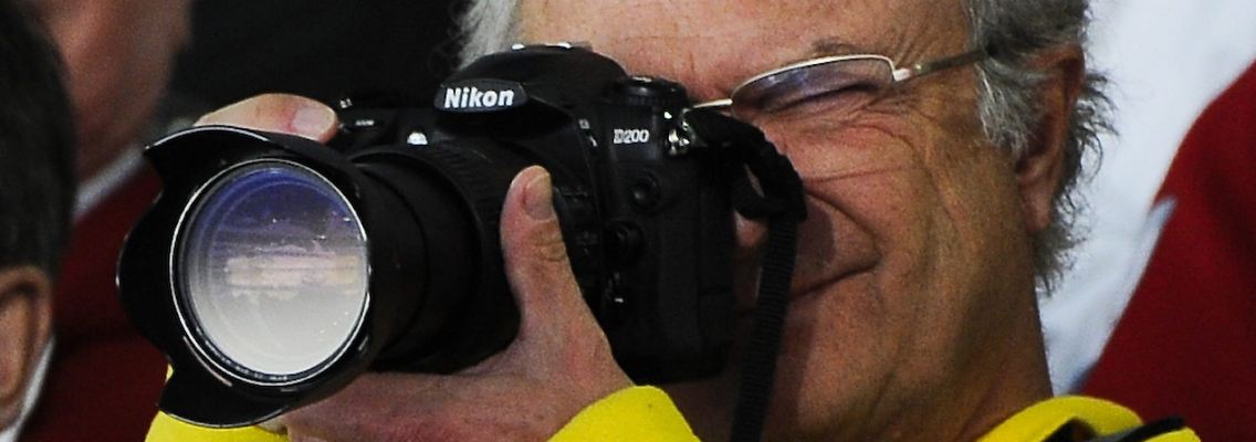Königlicher Fotograf: König Carl XVI. Gustaf bekommt seinen Enkel als Erster vor die Linse.