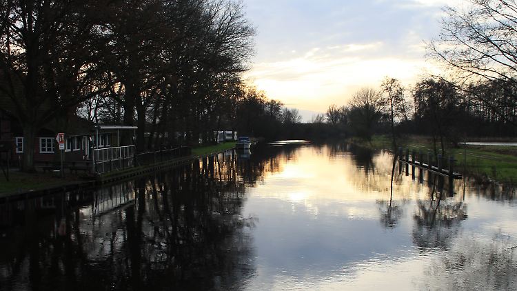 Abendstimmung: Die Hamme in der Nähe von Worpswede lädt auch in der kalten Jahreszeit zu Spaziergängen ein. 