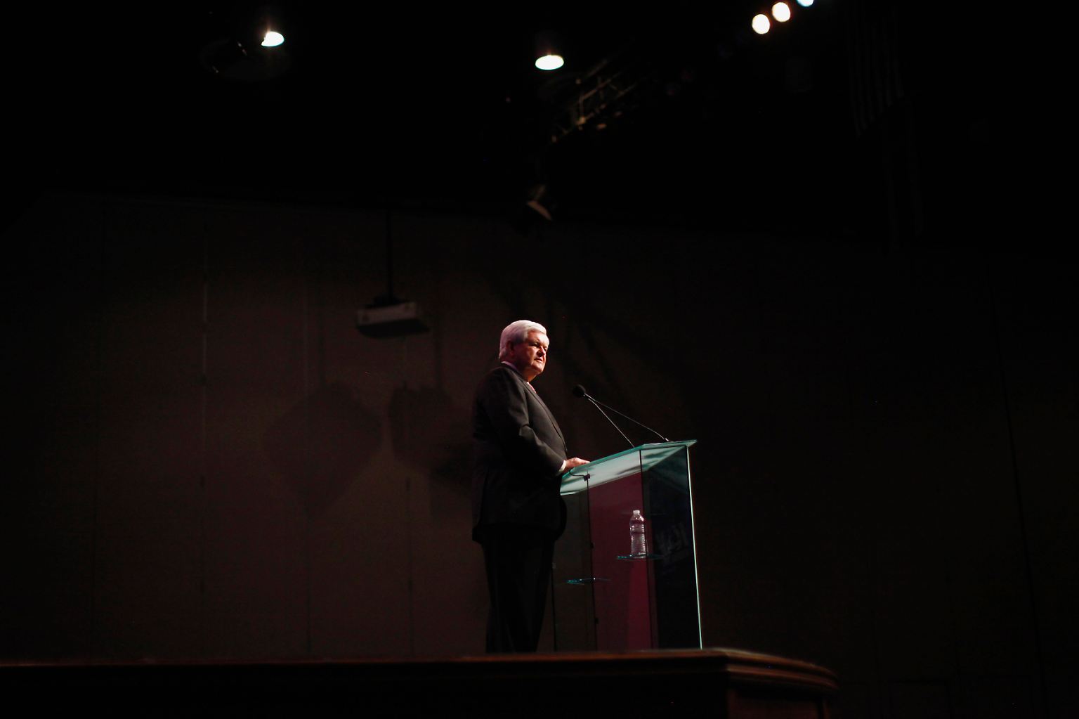 Allein auf weiter Flur: Wenn sich Newt Gingrich in seiner eigenen Partei umschaut, findet er momentan nicht viele Freunde.