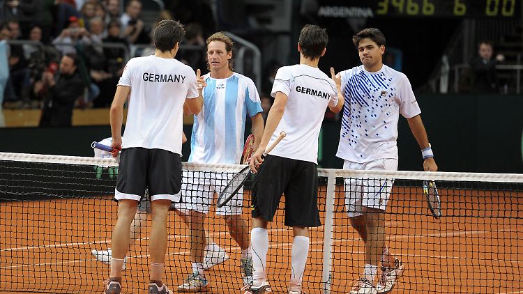 Tommy Haas und Philipp Petzschner waren dem Sieg sehr nach, mussten aber am Ende dem argentinischen Duo David Nalbandian und Eduardo Schwank zum Erreichen der nächsten Runde gratulieren.