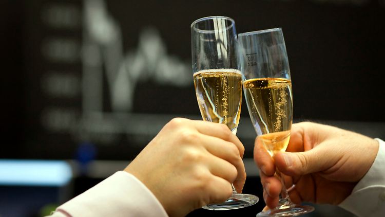 Prost! Das Jahr 2012 lässt sich für die Anleger sehr gut an.