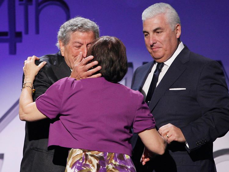 Tony Bennett und Amys Eltern bei der Grammy-Übergabe für "Body and Soul" im Februar 2012.