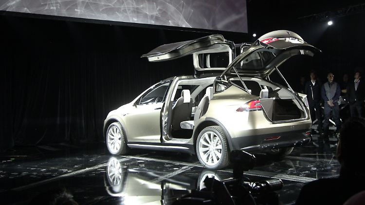 Das Türenkonzept des Modell X von Tesla ist auf jeden Fall ein Hingucker.
