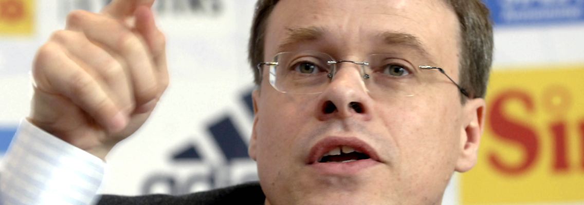 Peter Peters strebt im Streit um die "50+1"-Regel einen Mittelweg an.