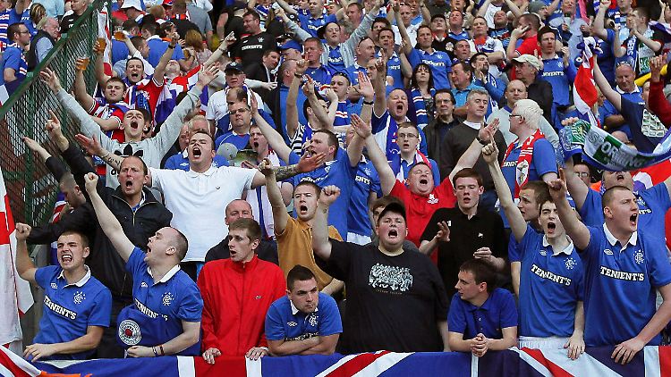 Wie geht's jetzt weiter? Fans der Glasgow Rangers.