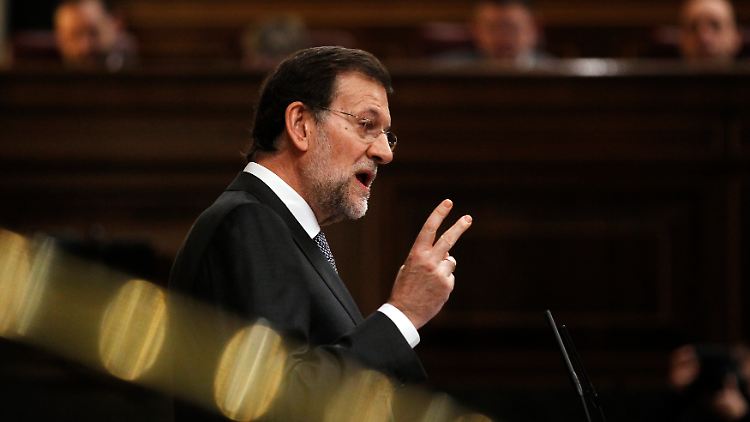 Ministerpräsident Rajoy sieht das spanische Defizit fast zwei Prozentpunkte höher als die EU-Kommission.