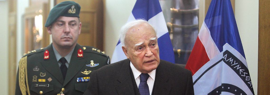 Karolos Papoulias weist die deutsche Kritik an Griechenland in aller Schärfe zurück.