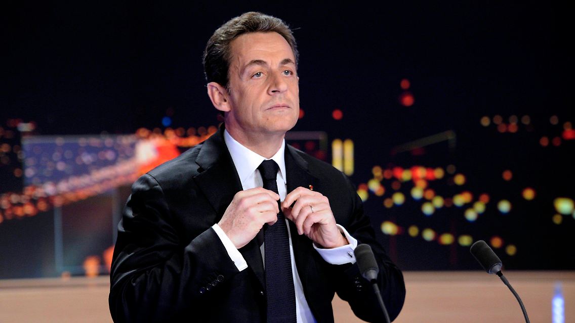 2012-02-15T194300Z_01_BON02_RTRMDNP_3_FRANCE-ELECTION-SARKOZY.JPG1927910581416364604.jpg