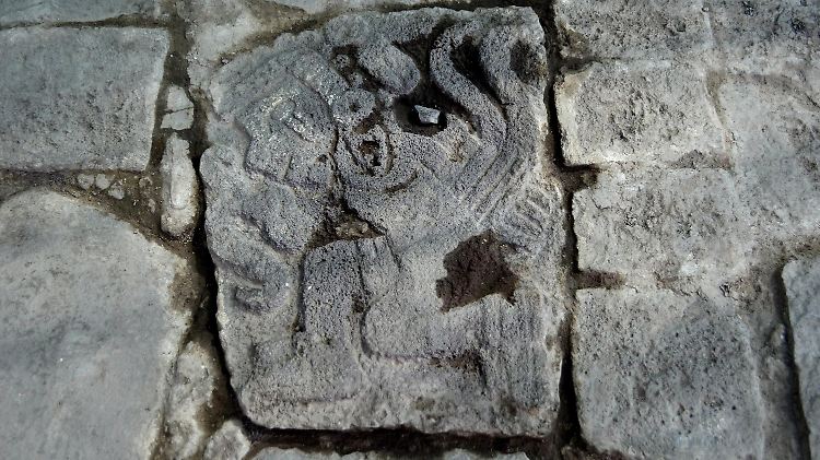 Die aztekischen Steinplatten sind über 550 Jahre alt.