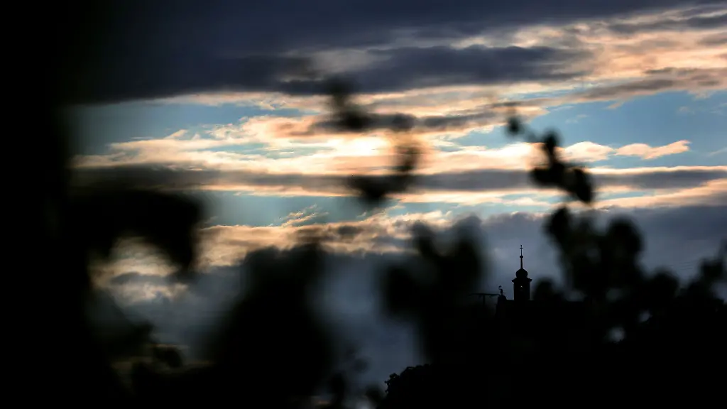 Gerade-am-Sonntag-setzt-sich-die-Sonne-immer-mehr-gegen-die-Wolken-durch