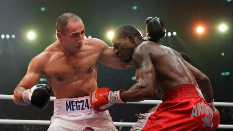 Abraham hatte zunächst Schwierigkeiten mit Taylor, ...