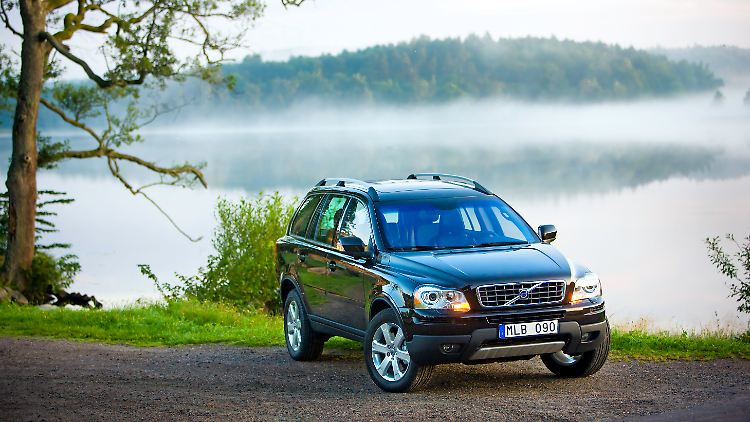Sieben auf einen Streich: Der XC90 bekommt ohne Aufpreis eine dritte Sitzreihe.