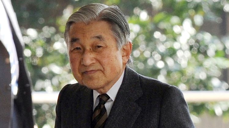 Japans Kaiser auf dem Weg ins Spital.