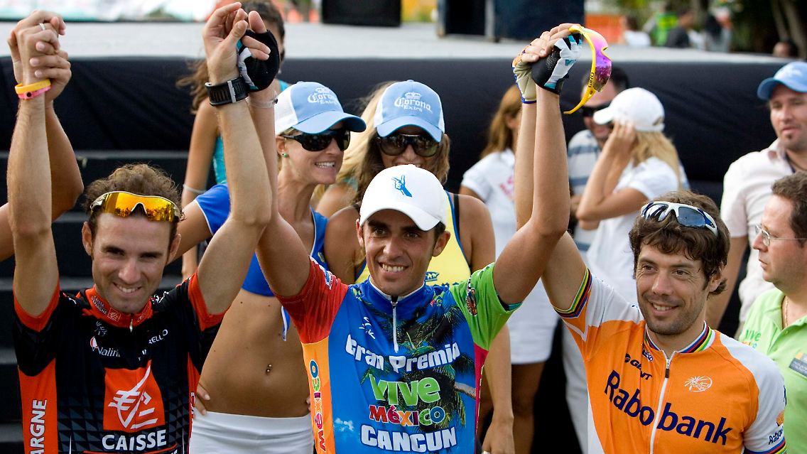 Alberto Contador, Mitte, auch in Cancun erfolgreich.