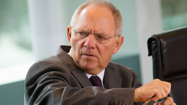 Finanzminister Schäuble kann verstehen, dass die Griechen sauer auf ihre Regierung sind, sieht aber keinen anderen als den eingeschlagenen Weg.