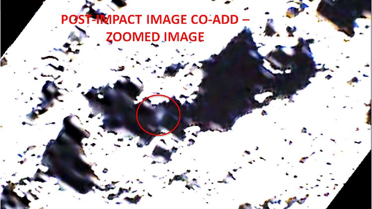 Der Umfang der Dampfwolke, den die Sonde beim Aufschlag fotografiert hat, ist ungefähr 6-8 Kilometer im Durchmesser.