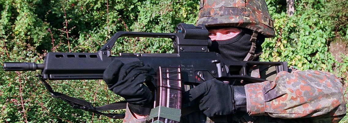 Martialischer Anblick: Aber in vielen Nationen sieht das Image der Ratingagenturen genau so aus.