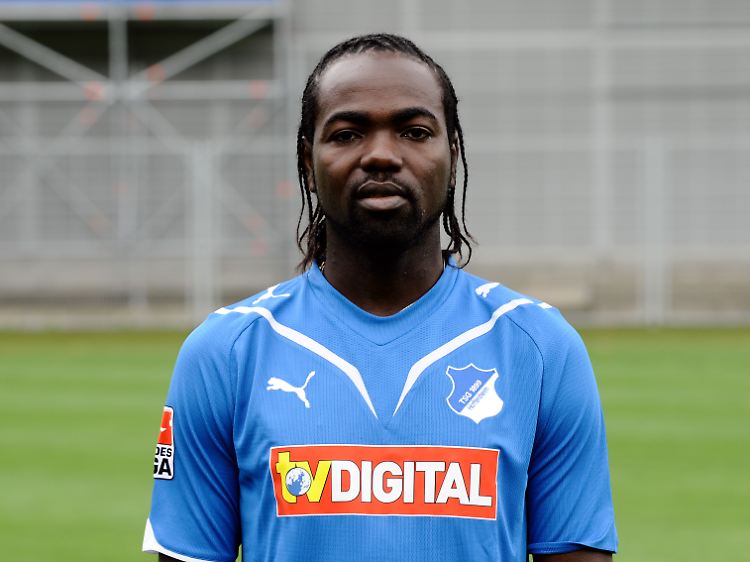 Erst von Hoffenheim wegen angeblicher Spieluntauglichkeit gekündigt, dann wieder eingestellt: Prince Tagoe