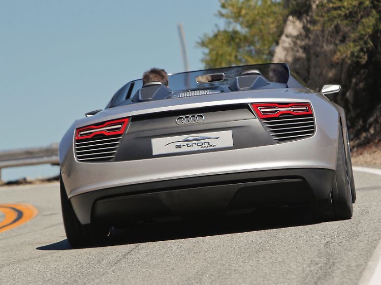 Der e-tron kommt schnittig daher, sein Name in Frankreich eher nicht.