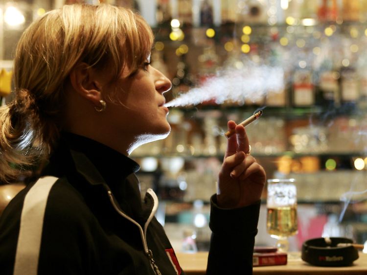 Möglicherweise könnten hormonelle Schwankungen und der weibliche Zyklus eine Ursache für die geringere Widerstandsfähigkeit gegenüber krebserzeugenden Stoffen sein.