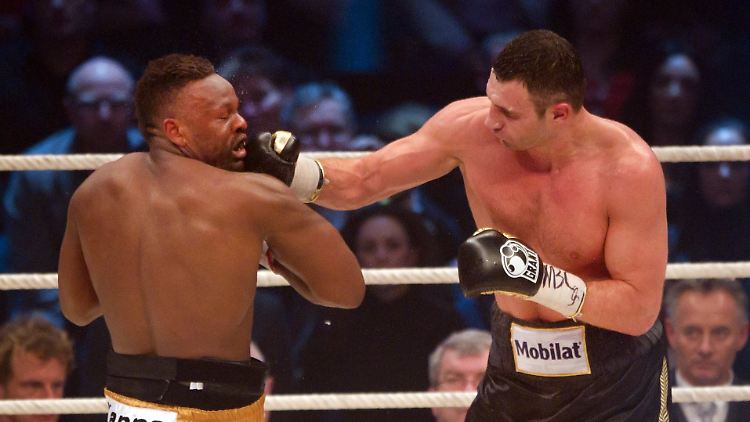 Vitali Klitschko würde gern noch einmal gegen Dereck Chisora kämpfen.