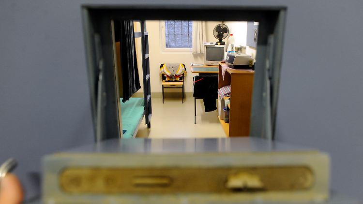Zelle in der Therapie-Abteilung für Gewalttäter in der Justizvollzugsanstalt (JVA) Bruchsal bei Karlsruhe. In dem Gefängnis werden Sexualstraftäter behandelt.