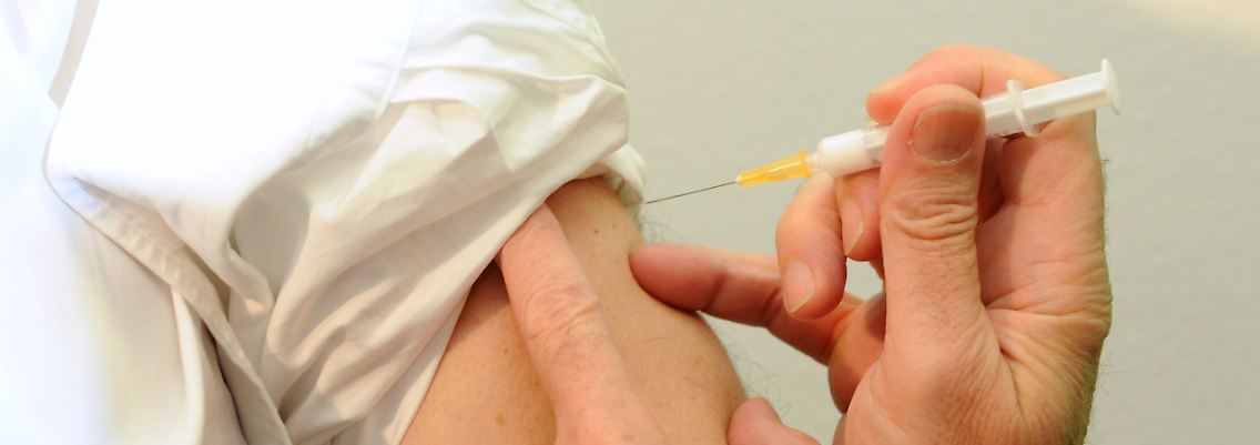 Trotz des Erfolges bleiben vor allem immer noch viele arme Kinder ohne Schutz vor vermeidbaren Krankheiten.