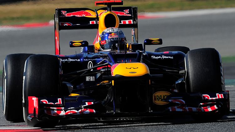 Weltmeister Sebastian Vettel kommt mit seinem neuen Red Bull richtig gut zurecht.