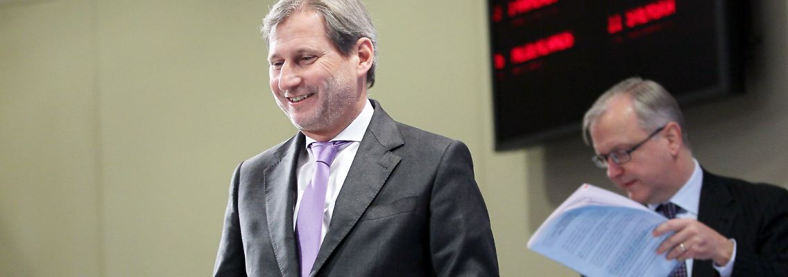 Anreiz statt Bestrafung: EU-Regionalpolitik-Kommissar Johannes Hahn (l.) mit Währungskommissar Olli Rehn.