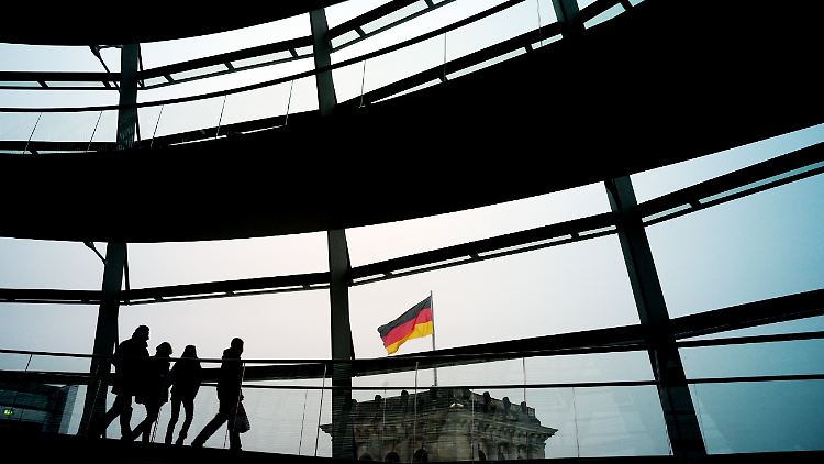 Das Ja des Bundestages für das zweite Griechenland-Hilfspaket gilt als sicher. Unsicher ist indes, ob die Kanzermehrheit erreicht werden kann.