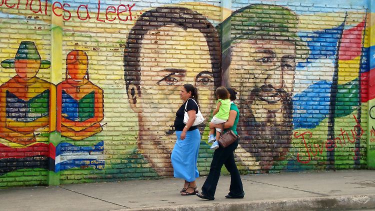 Von der Mauer grüßt Fidel Castro: Nicaragua-Touristen werden vielerorts mit der Zeit der Sandinisten-Regierung in den 80er Jahren konfrontiert.