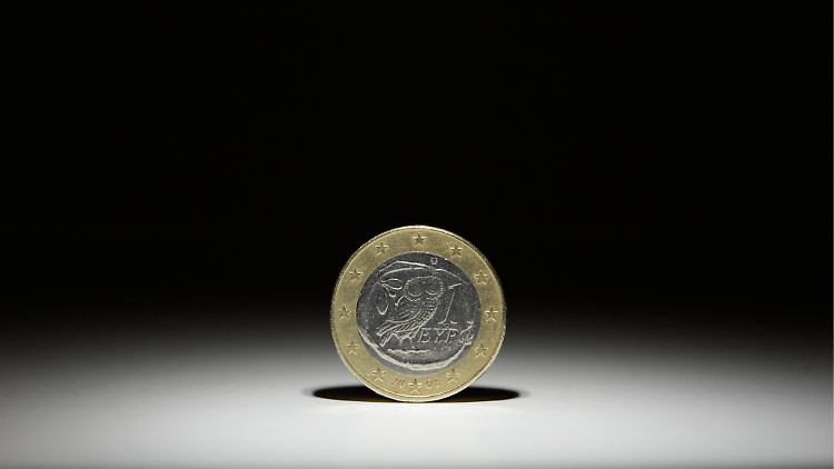 Euro nach Athen tragen: "Es läuft jetzt wenigstens so, wie sich die Politiker das vorstellen."