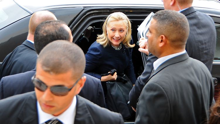 US-Außenministerin Hillary Clinton trifft in Tunis ein.