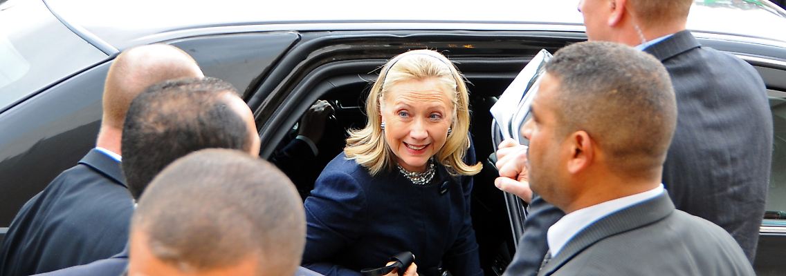 US-Außenministerin Hillary Clinton trifft in Tunis ein.