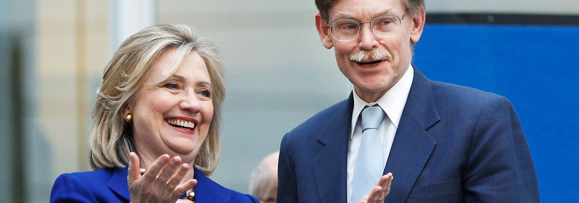 Clinton wäre für die Nachfolge Robert Zoellicks aus Sicht eines hochrangigen Weltbank-Mitarbeiters eine "Idealbesetzung".