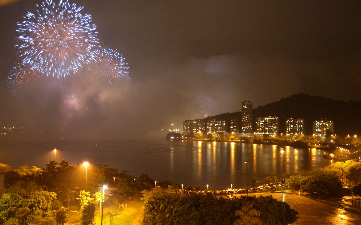 In Rio de Janeiro wird gern und viel gefeiert - am berühmtesten ist dabei sein Karneval.