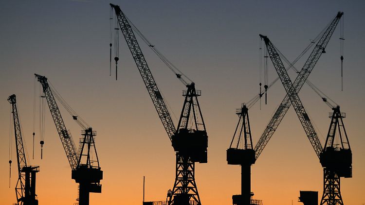 Die Kräne setzen sich in Bewegung - dem Gesundheitssystem steht ein radikaler Umbau bevor.